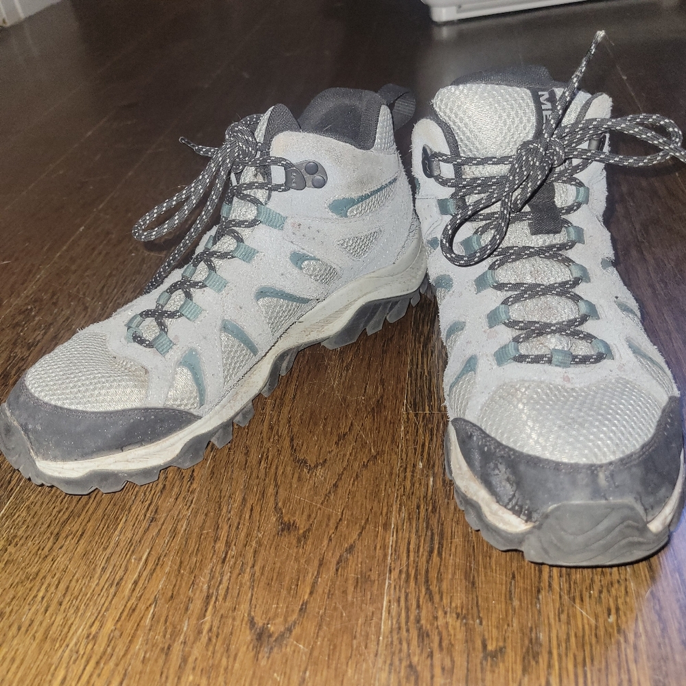 Merrell Oakcreek Mid Waterproof Hiking Shoes